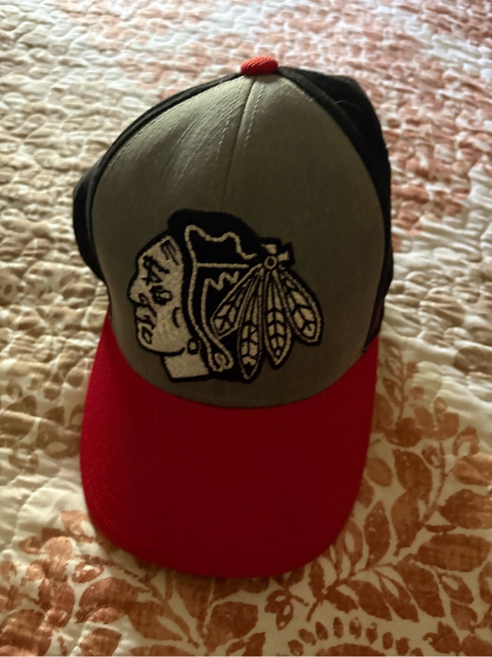 Chicago Blackhawks Reebok Gray and Black Center Ice Hat